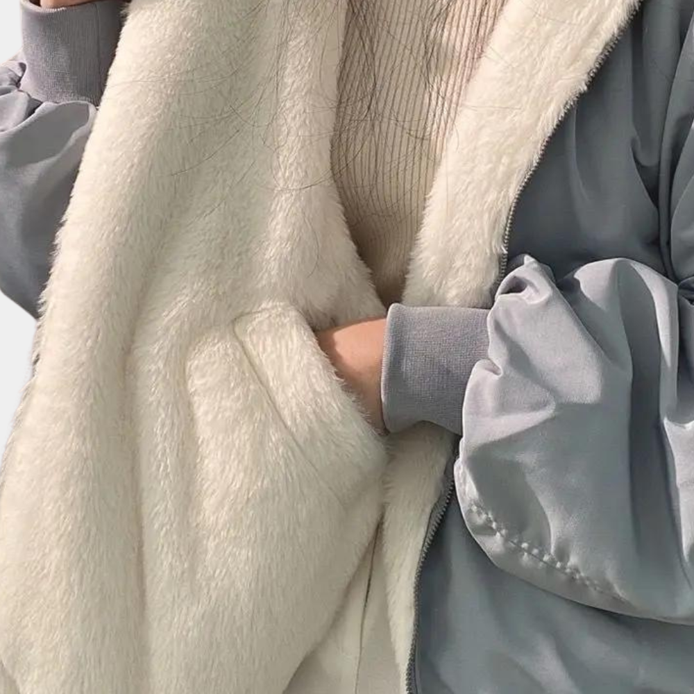 Women’s Stylish Winter Coat | Timeless Design