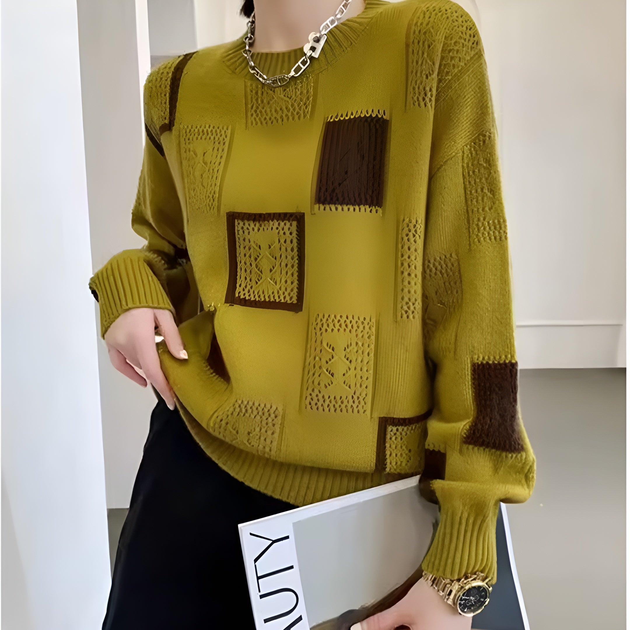 Women’s Round-Neck Knit Sweater | Relaxed Fit