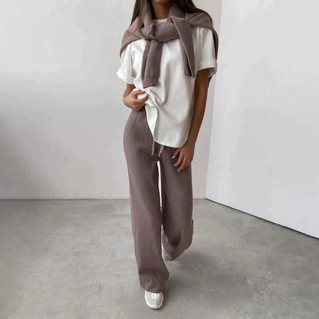 Women’s Chic Two-Piece Loungewear Set | Stylish