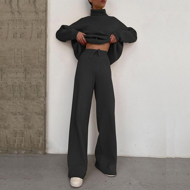 Women’s Chic Two-Piece Loungewear Set | Stylish