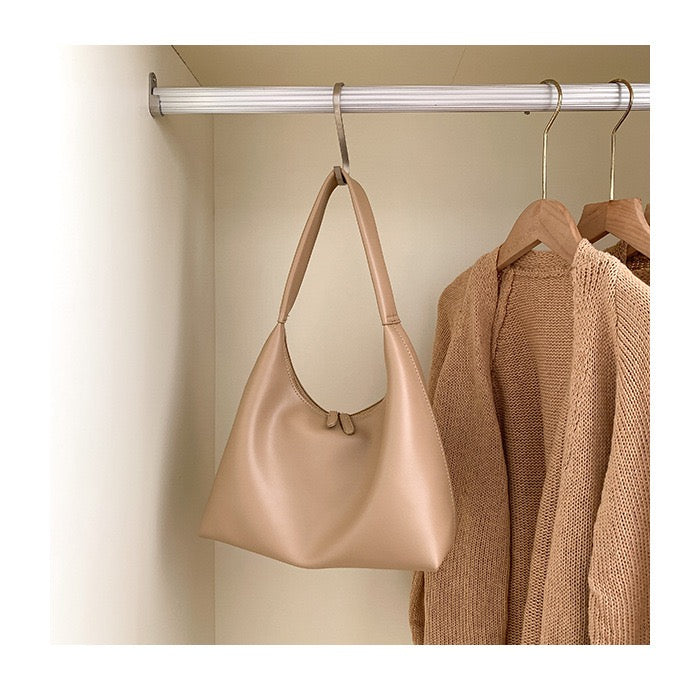 Women’s Chic Handbag | Seasonal Design
