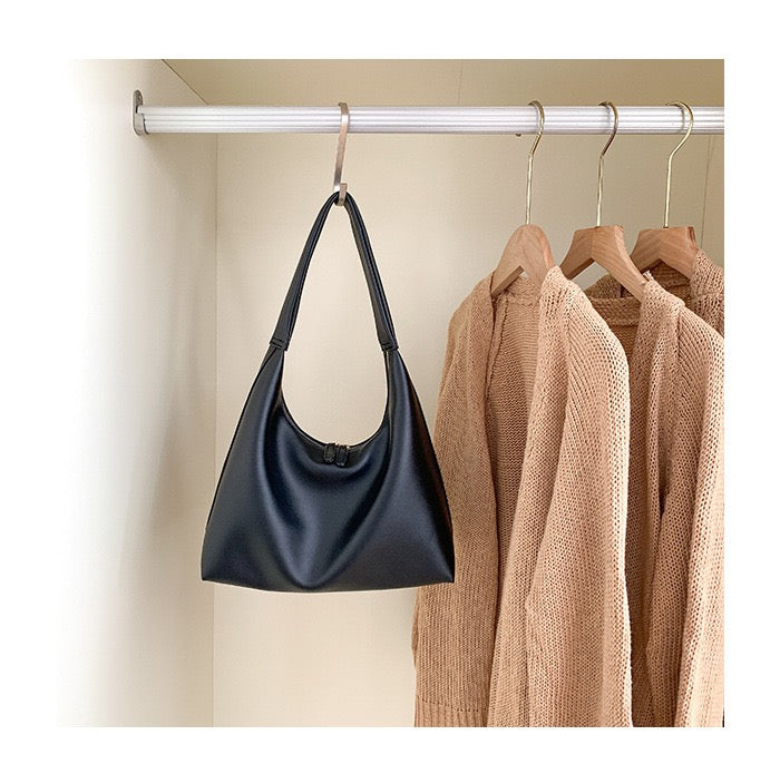 Women’s Chic Handbag | Seasonal Design