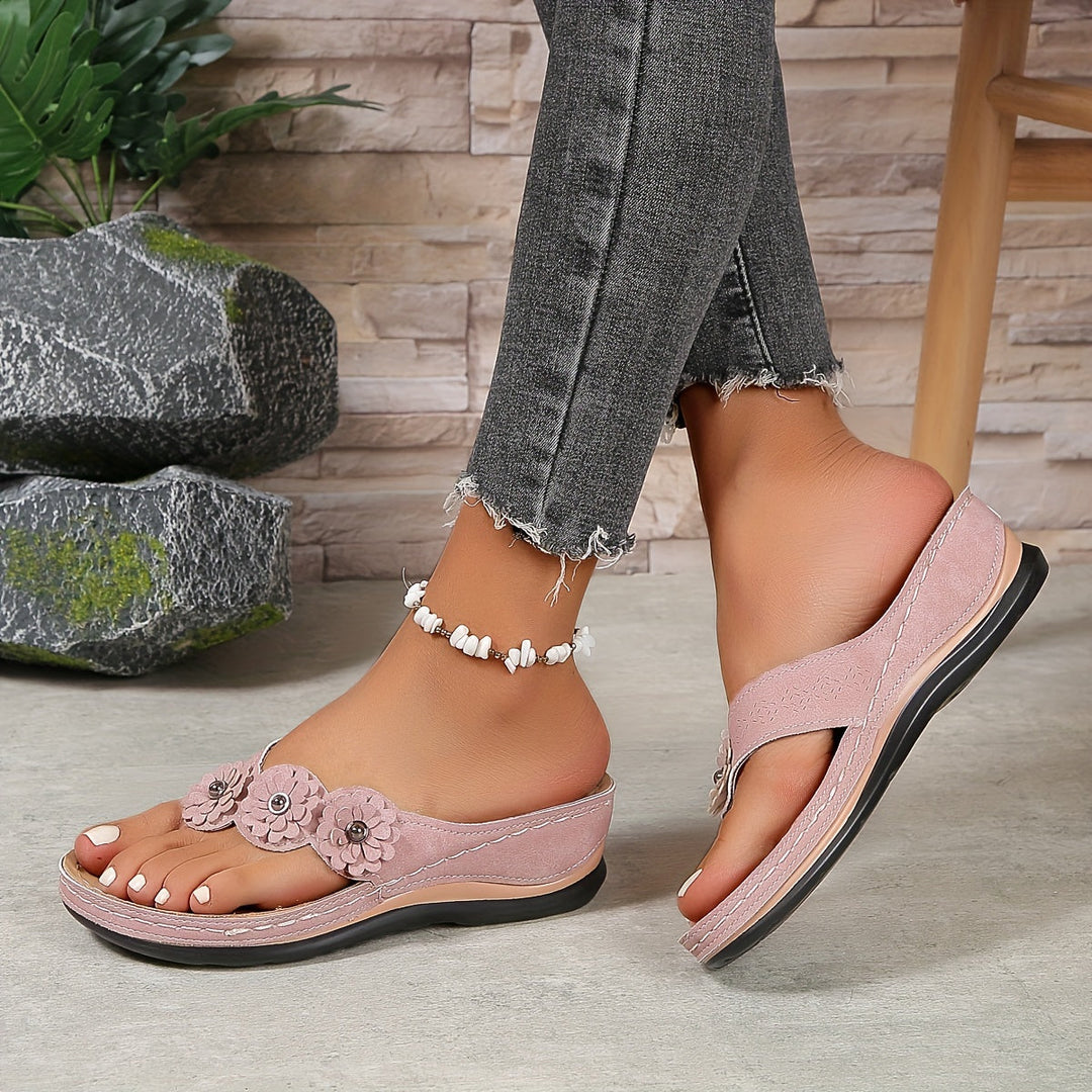 Women’s Sandals with Contoured Footbed